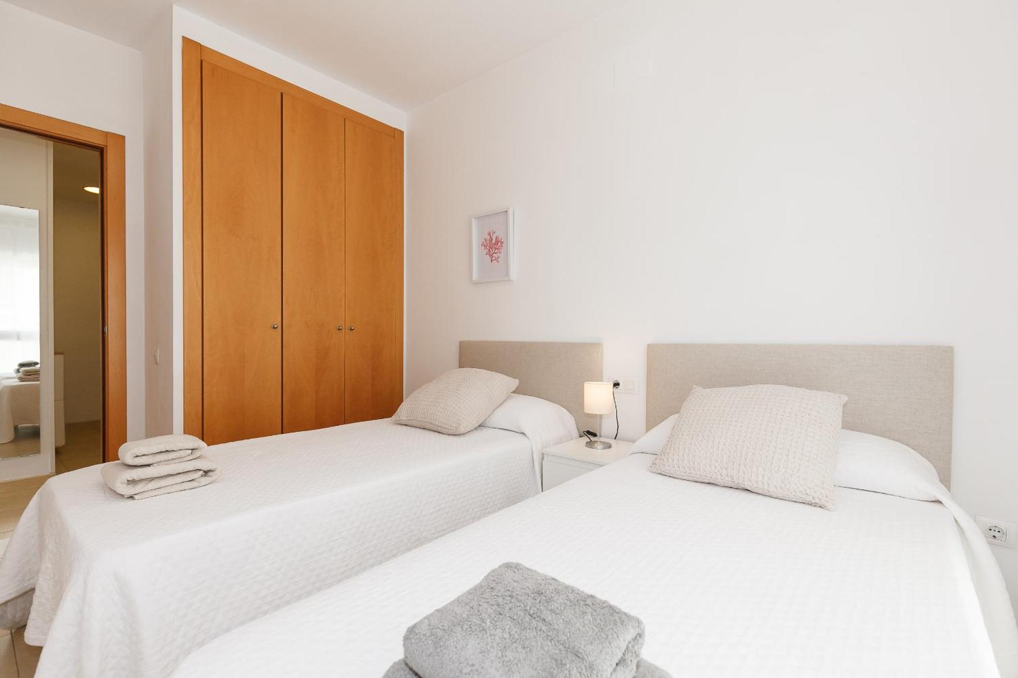 Uhc Els Pins Apartments Salou Ngoại thất bức ảnh