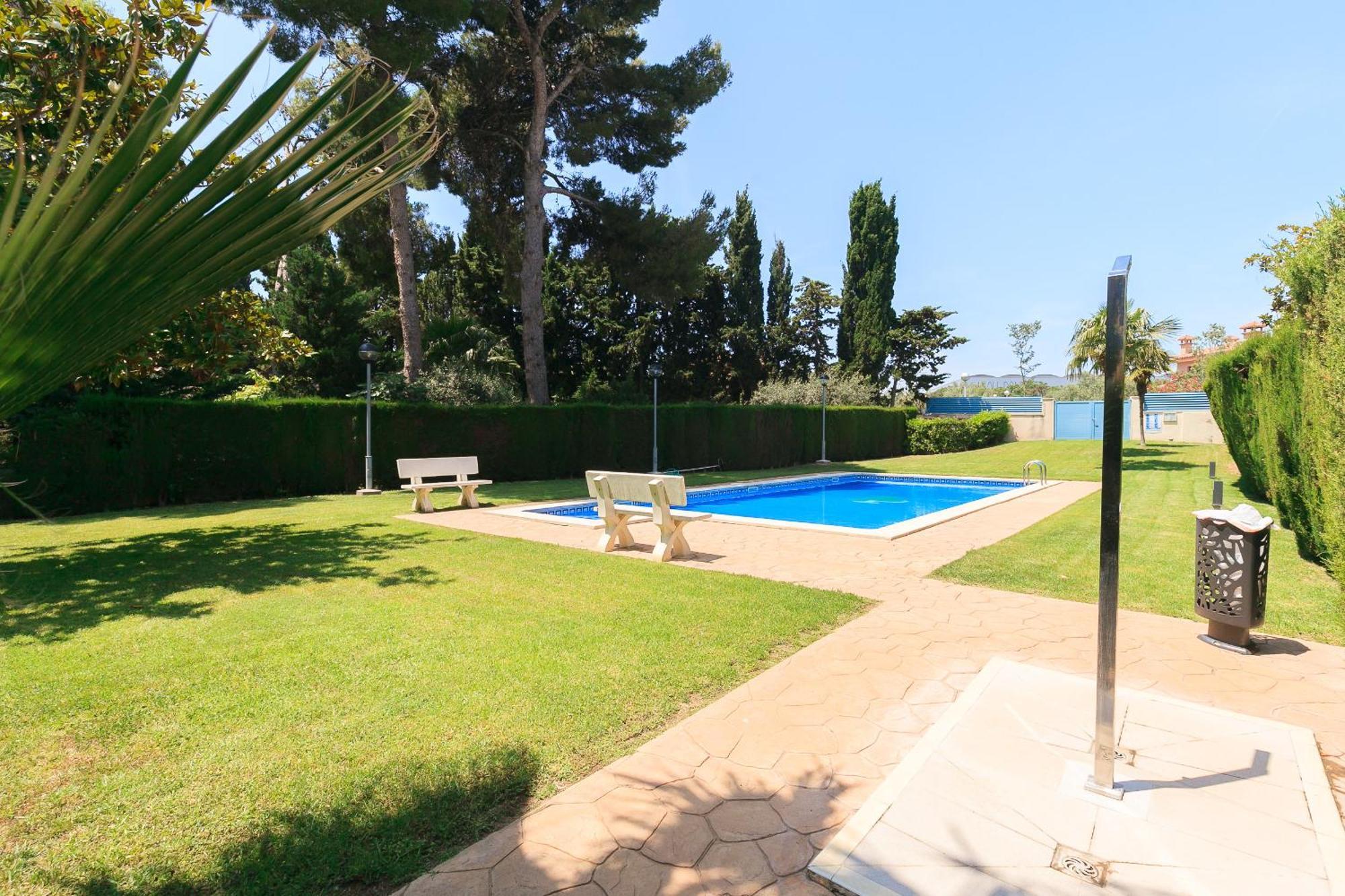 Uhc Els Pins Apartments Salou Ngoại thất bức ảnh
