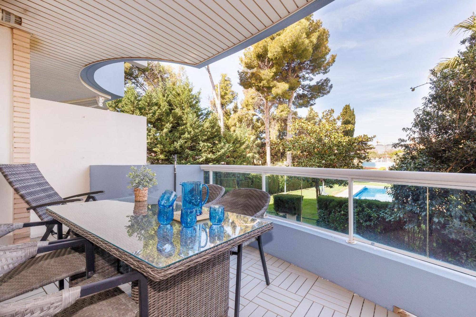 Uhc Els Pins Apartments Salou Ngoại thất bức ảnh